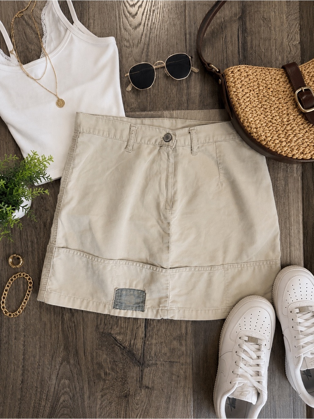 American Eagle Outfitters Khaki Mini Skirt Size 2 Cotton Low Rise Casual Y2